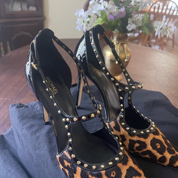 MICHAEL Michael Kors Beautiful Pump! - Picture 4 of 4